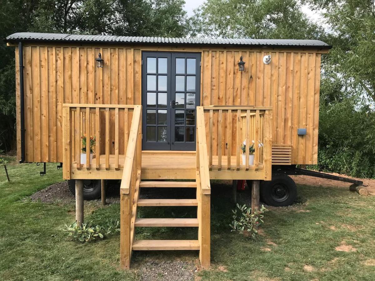Sunset Shepherds Hut Тонтон Екстер'єр фото